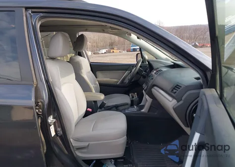 2015 Subaru Forester 2.5I Premium из США, поврежденный, VIN JF2SJADC9FH538840